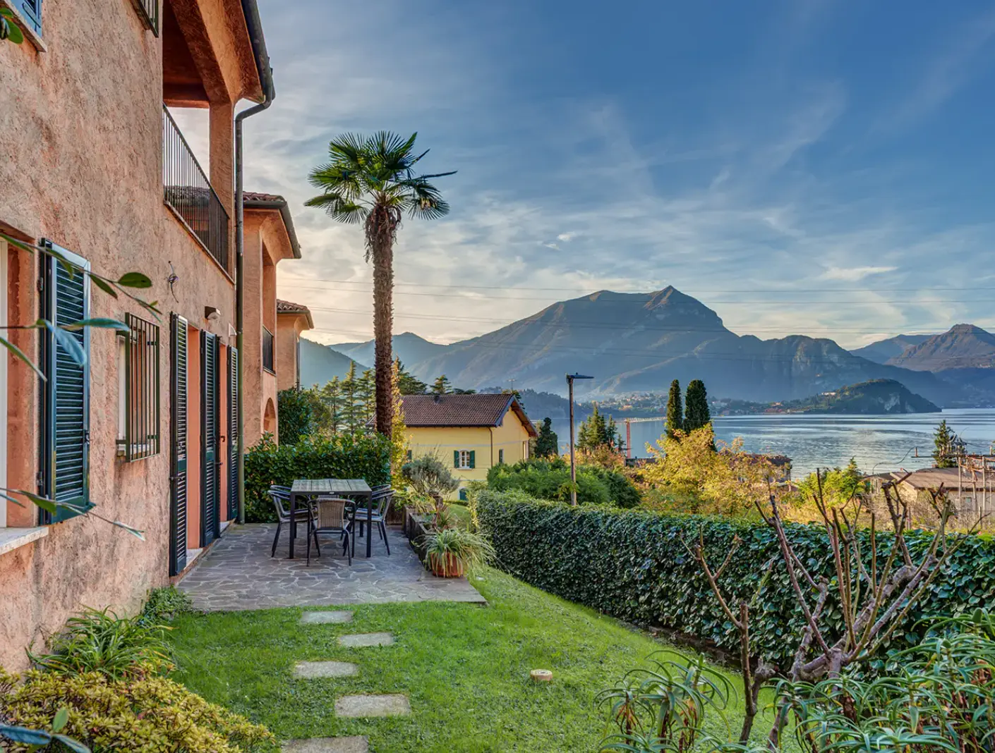 Garden, Pool and the Lake — Lake Como, Italy — photo 1