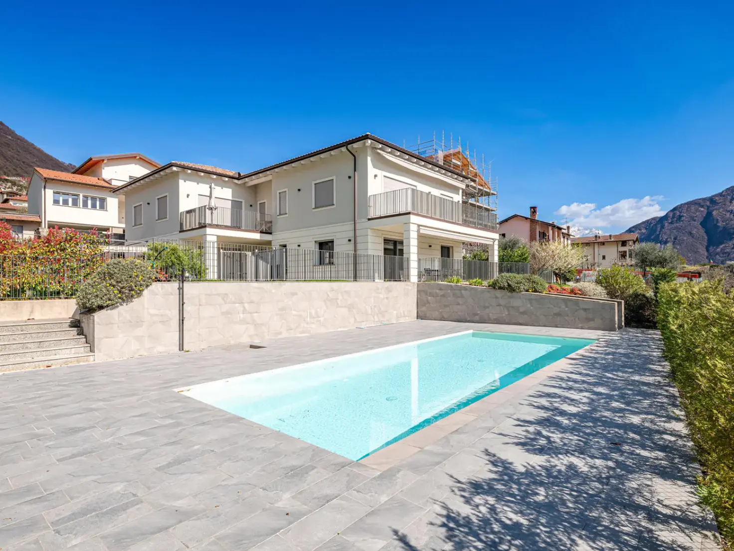 Top Floor over the Pool, Ossuccio — Lake Como, Italy — photo 2