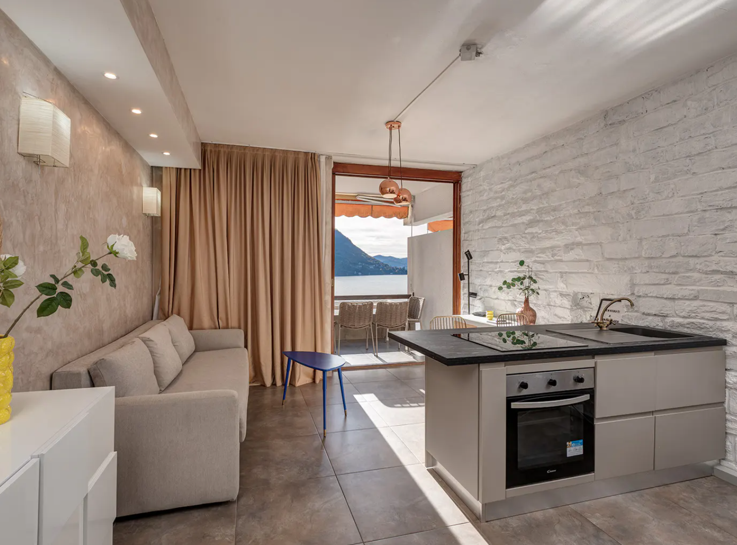 Panoramic Balcony Studio, Pognana Lario, interior detail