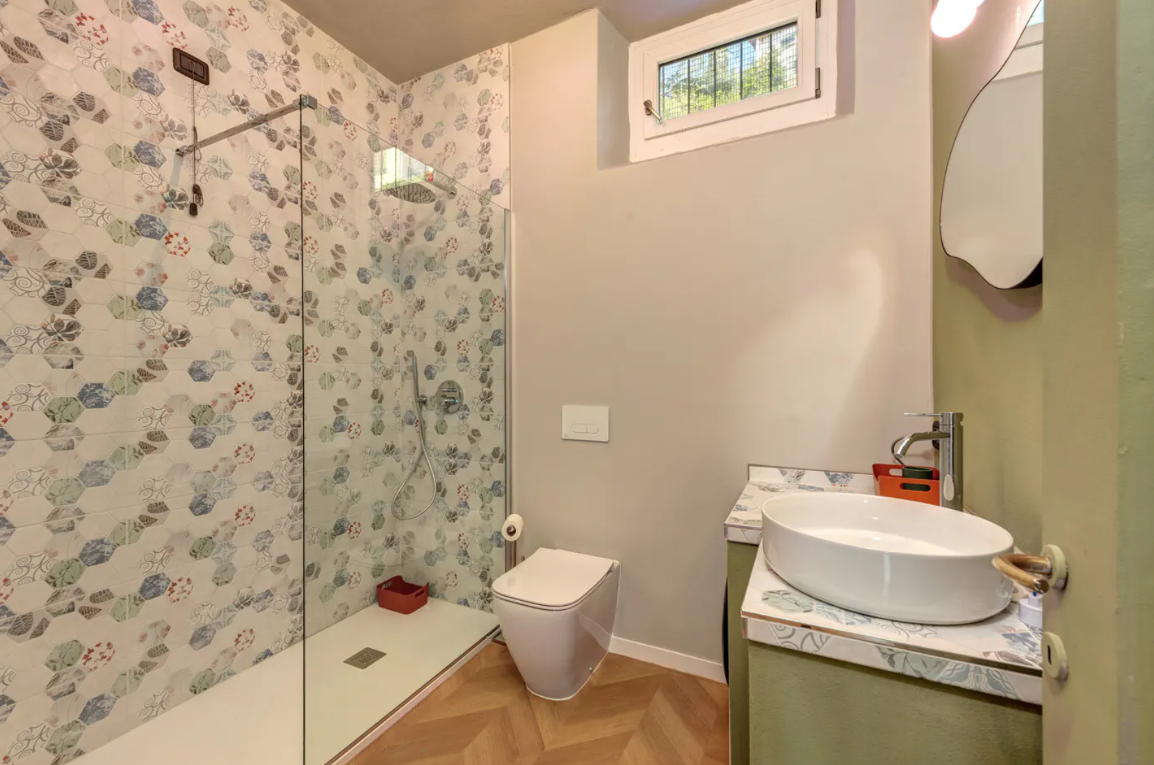 Sage Green Lake Apartment, Lake Como — photo 12
