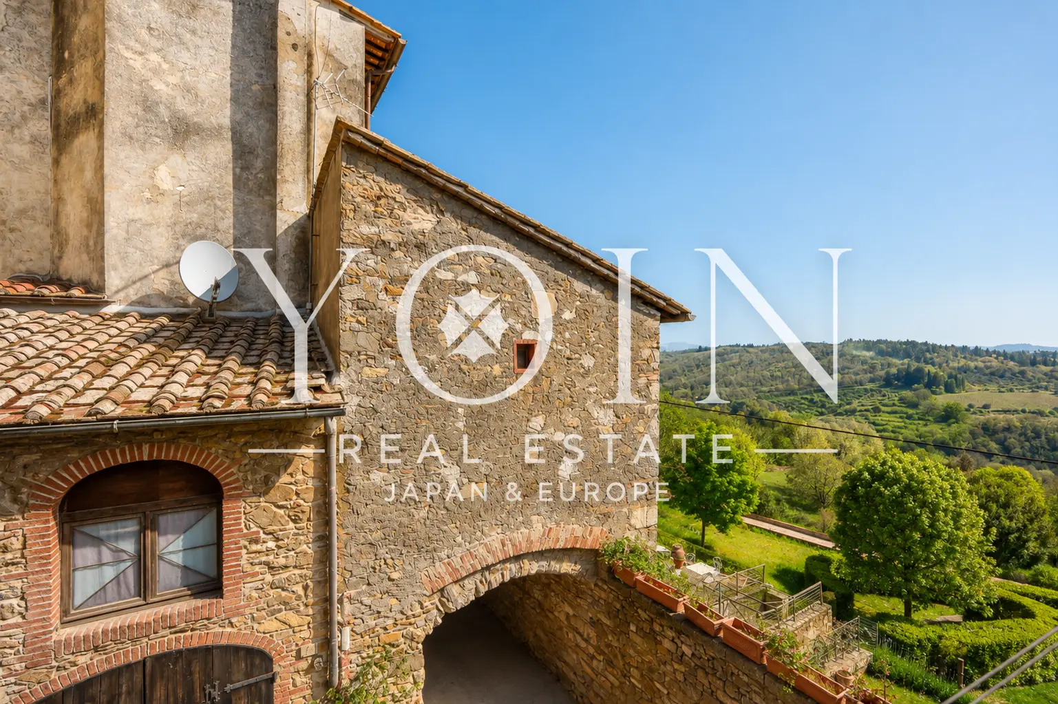 Chianti Hills Apartment, Castellina — Tuscany, Italy