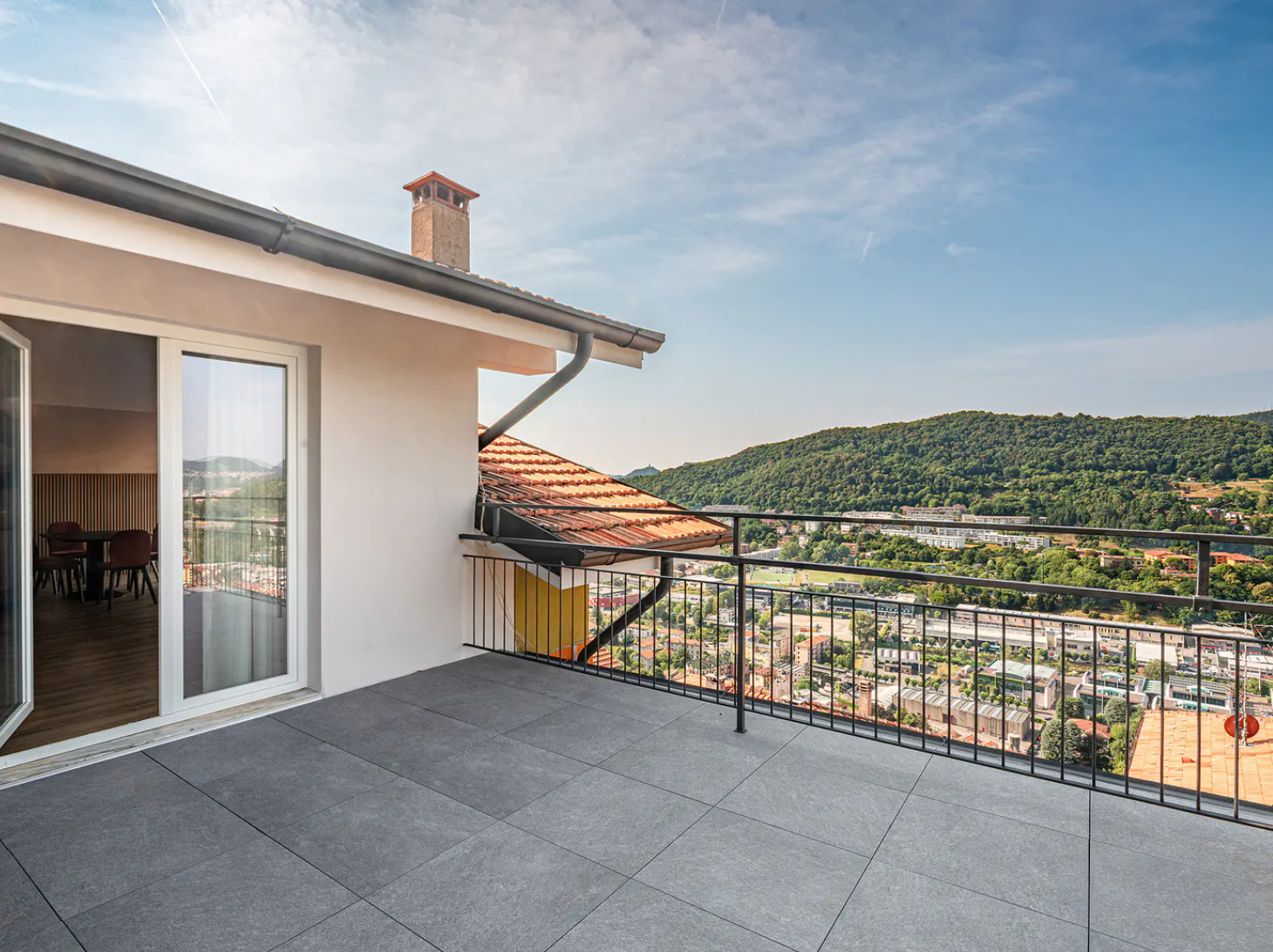 Monte Rosa Terrace Apartment, Cernobbio, context detail