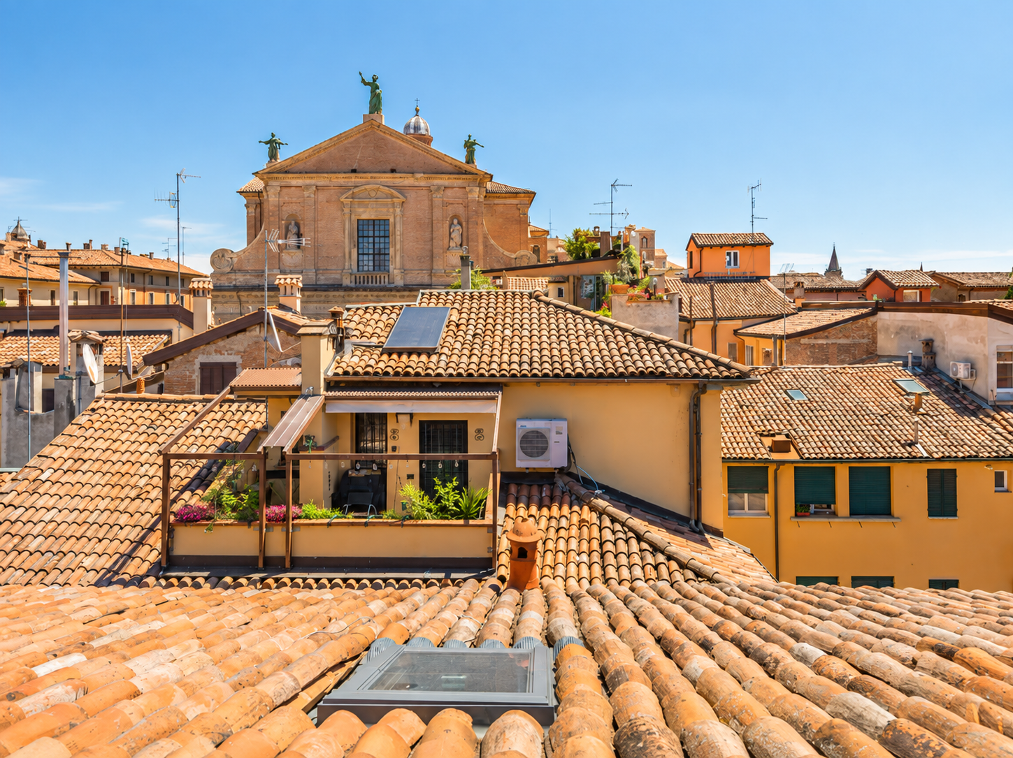 The Altana Bedroom, Bologna — Bologna, Italy — photo 11