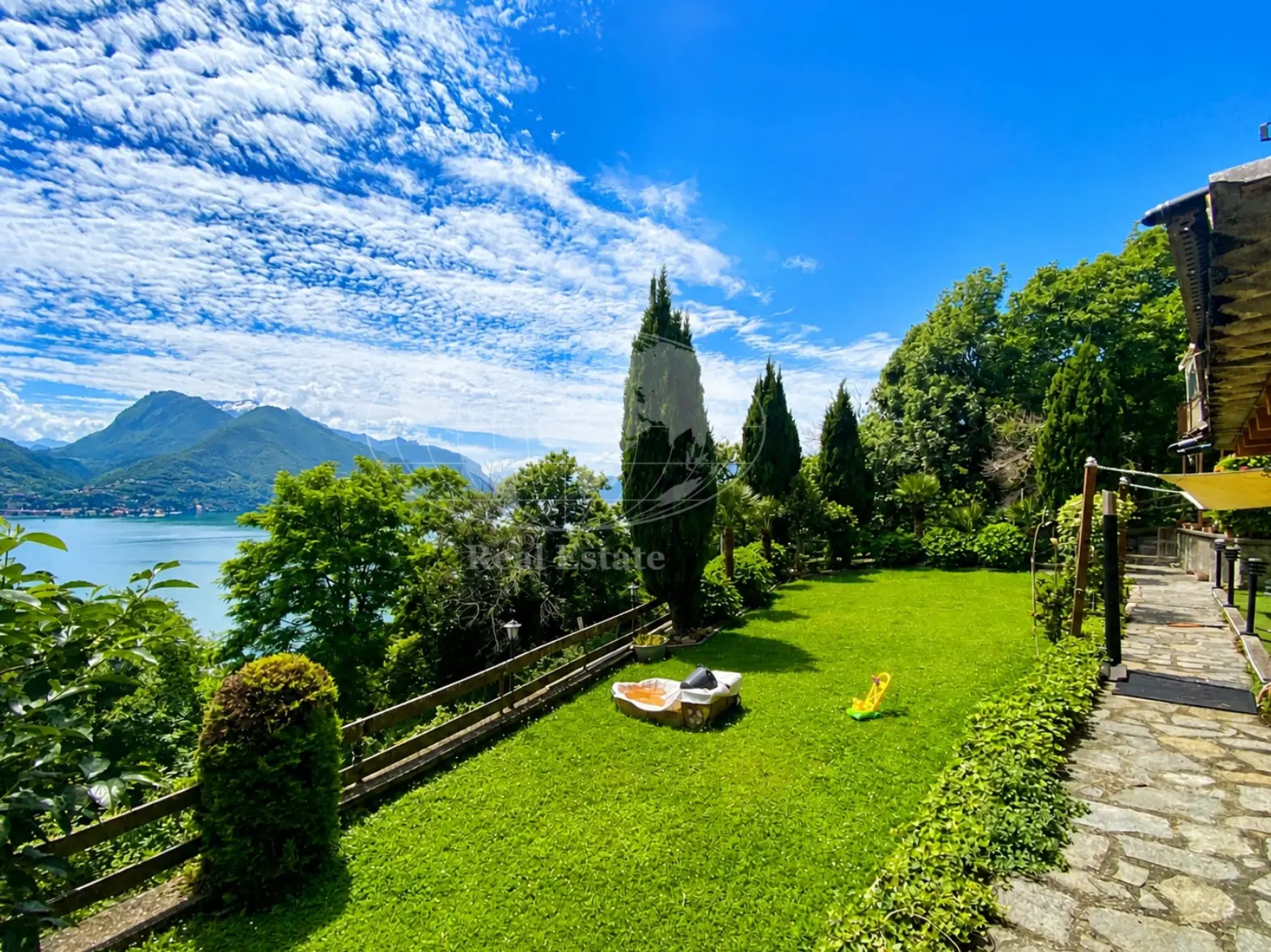 Two Houses Above the Lake, San Siro — Lake Como, Italy — photo 2