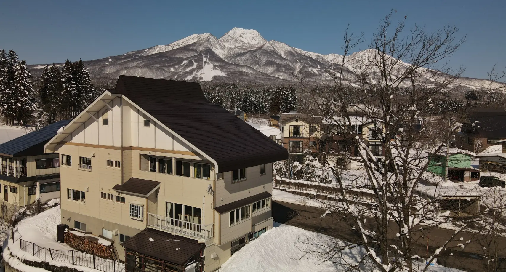 Alpen View Art Villa, Niigata — Myoko, Japan