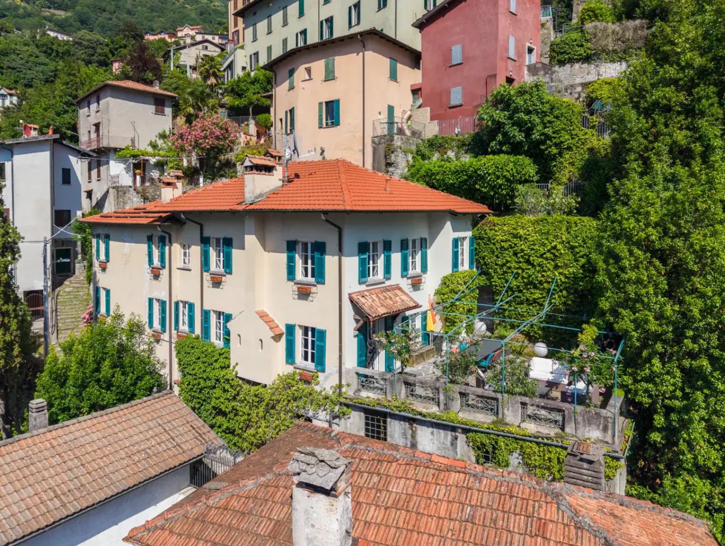 Rock Face Villa, Nesso — photo 15