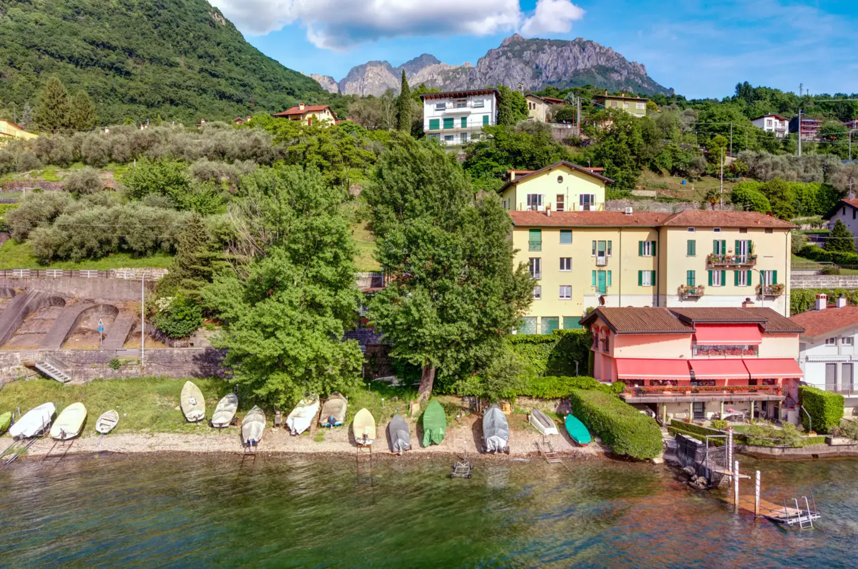 Sage Green Lake Apartment, Lake Como — photo 7